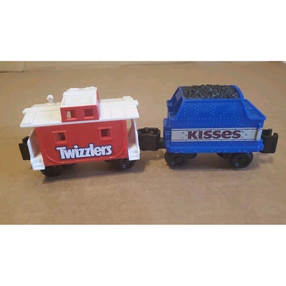 Lionel Hershey Train Replacement Caboose & Coal Cars 2013 Twizzler Kisses Candy - Picture 16 of 16